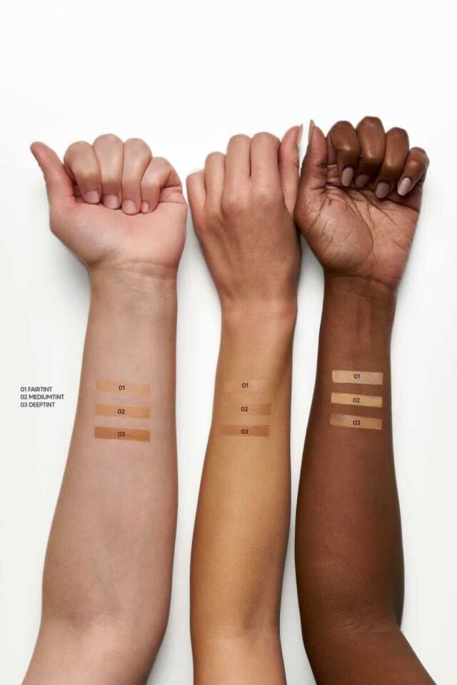 Nude Look Tinted Moisturiser 03 Deep Tint Papatya ve Hyaluronik Asitli Renkli Nemlendirici 32 ml Bej