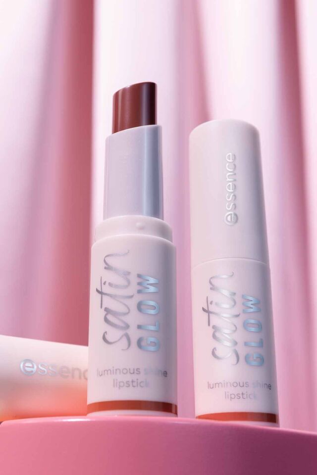 Essence Satin Glow Parlak Ruj 02