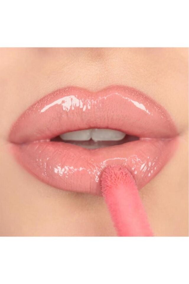 Revolution Dudak Dolgunlaştırıcı Ve Parlatıcı - Pout Bomb Plumping Gloss - Kiss